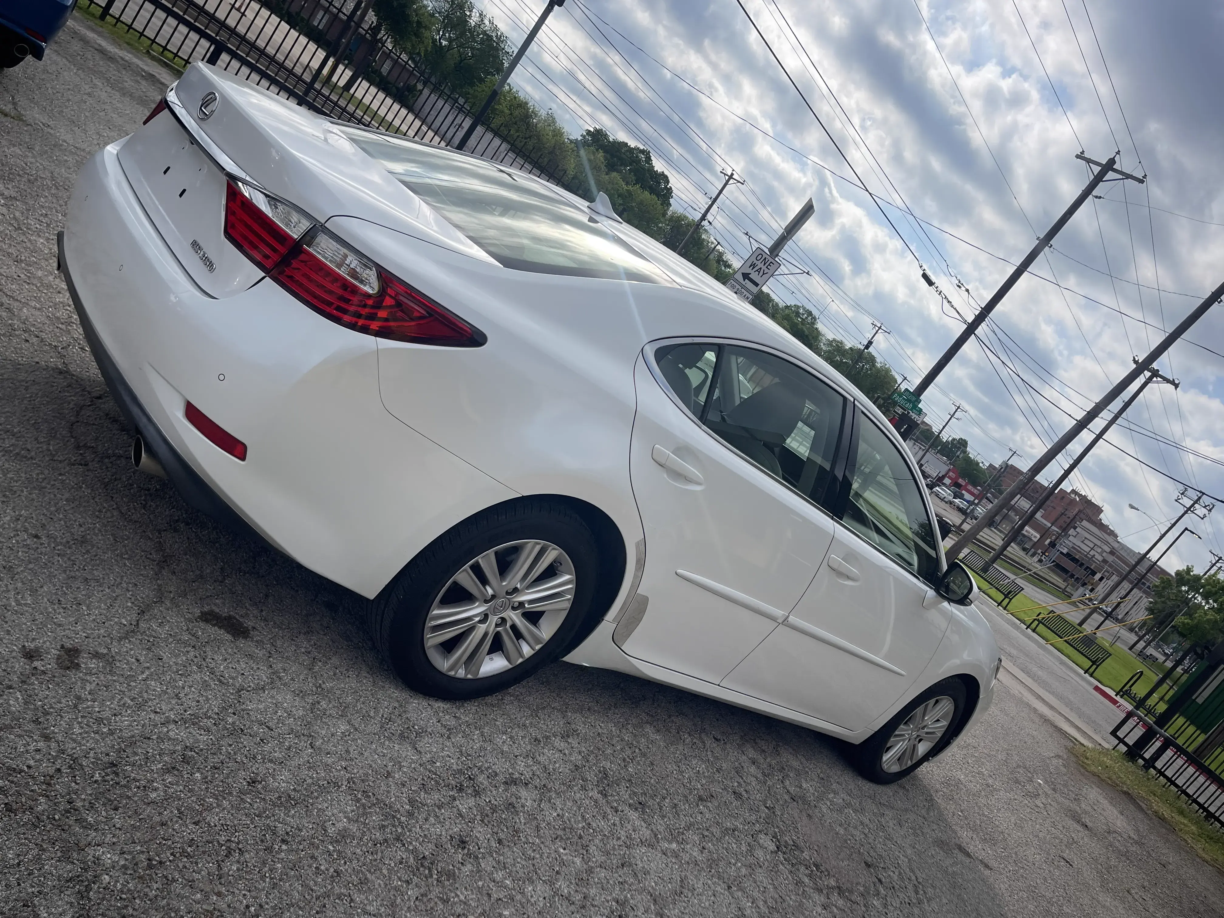 2013 Lexus ES 350 — photo 4 of 8