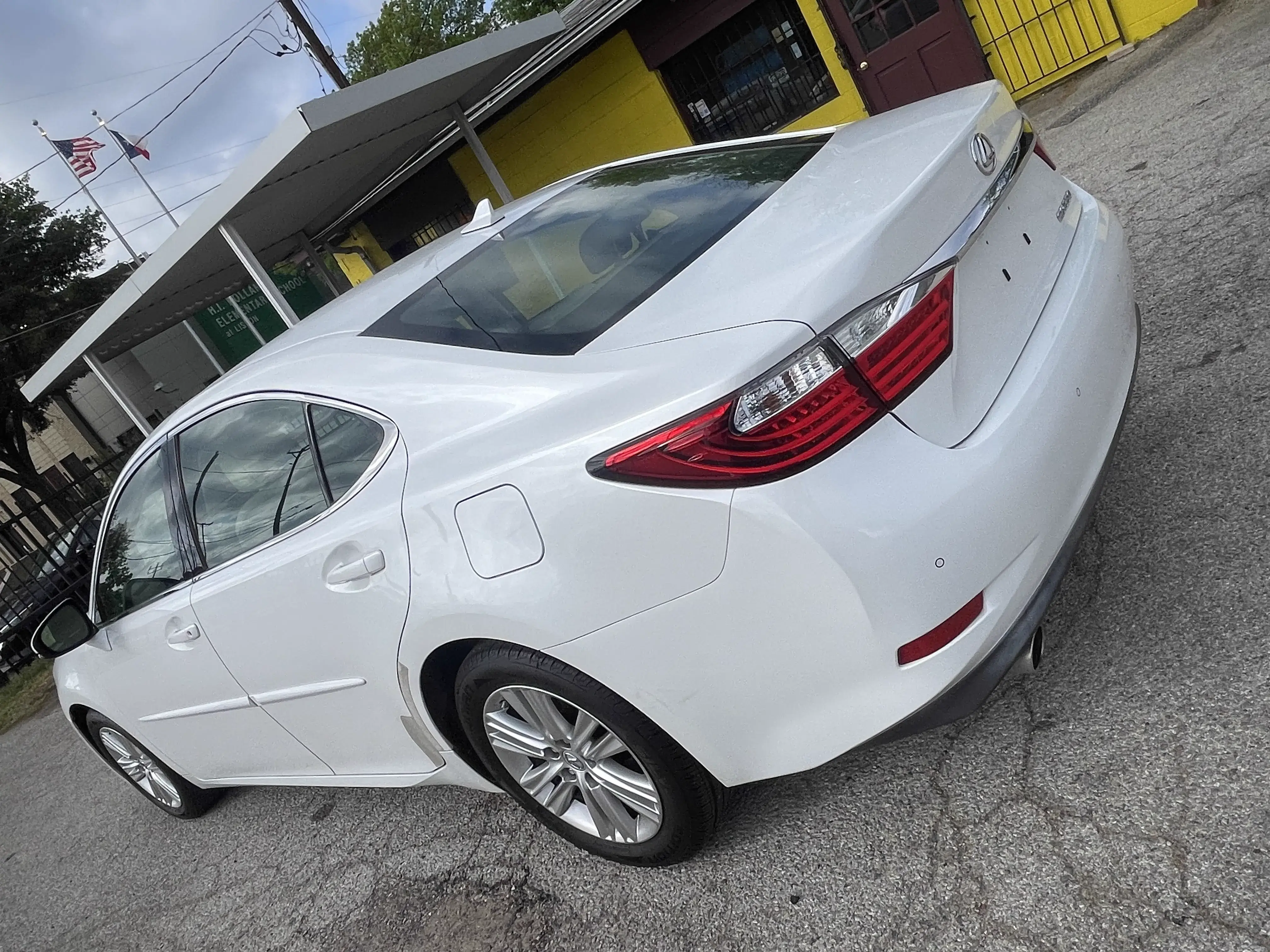 2013 Lexus ES 350 — photo 6 of 8
