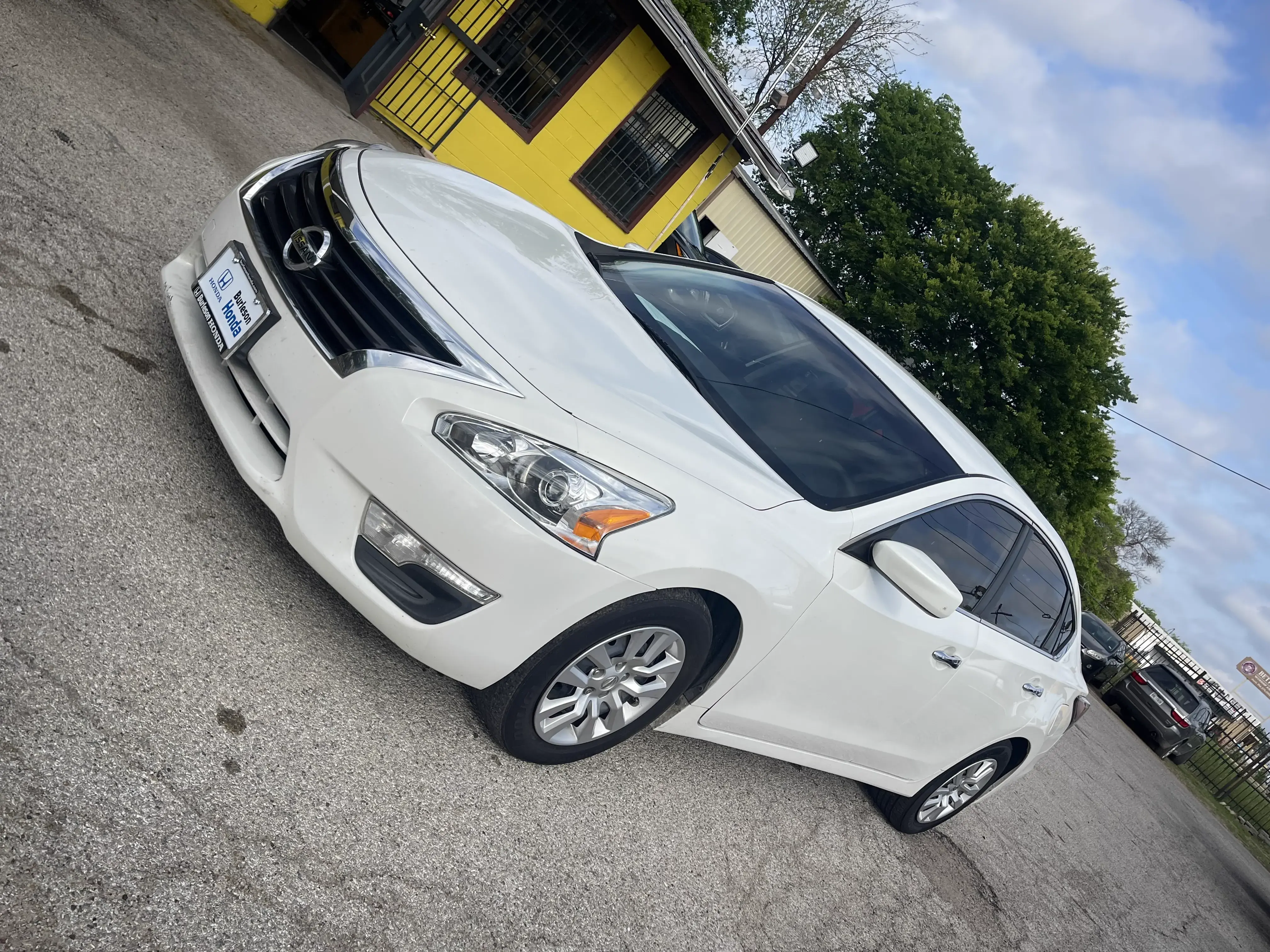 2014 Nissan Altima — photo 2 of 7