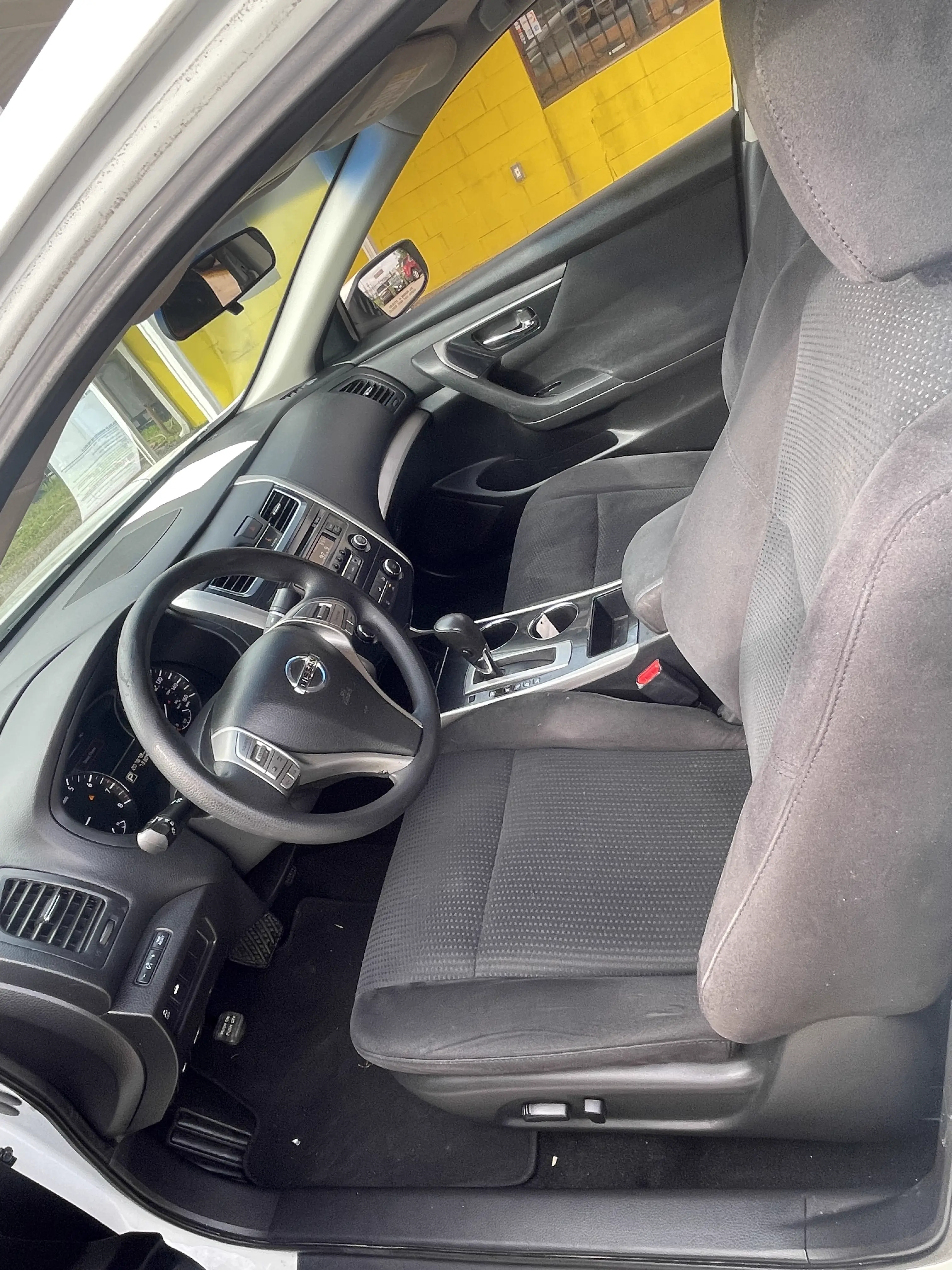 2014 Nissan Altima — photo 6 of 7