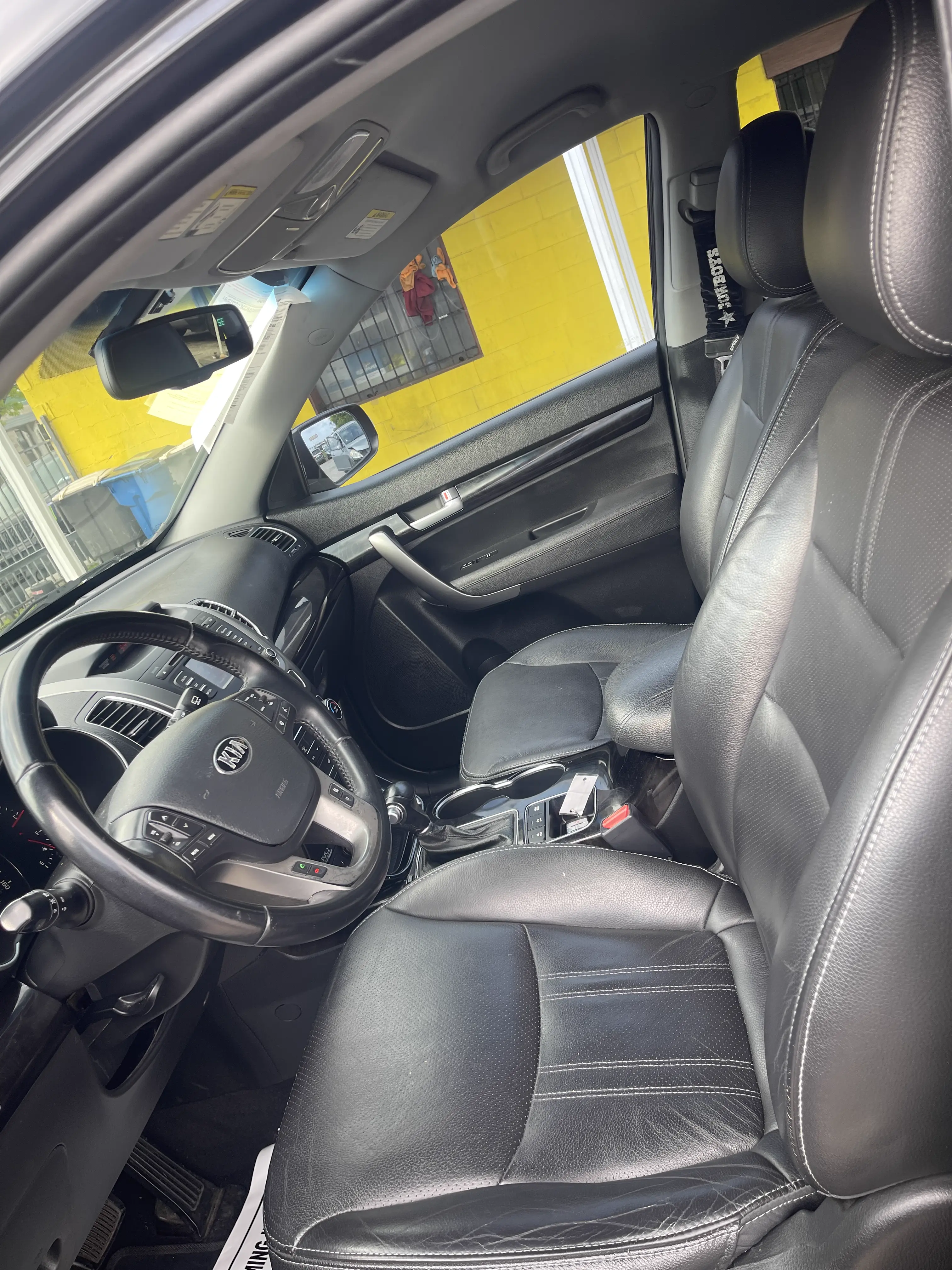 2015 Kia Sorento — photo 8 of 10