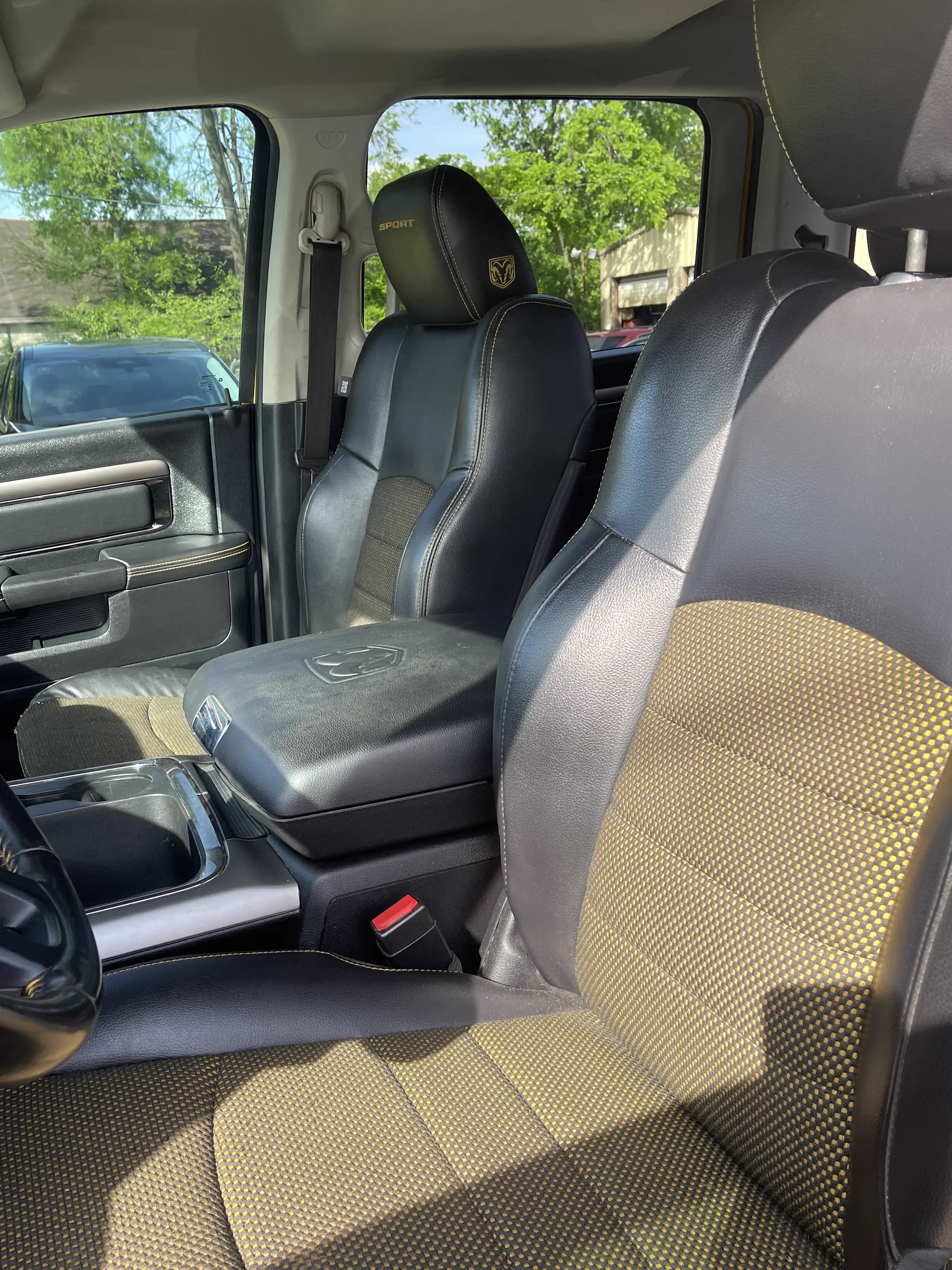 2016 RAM 1500 Sport — photo 3 of 12