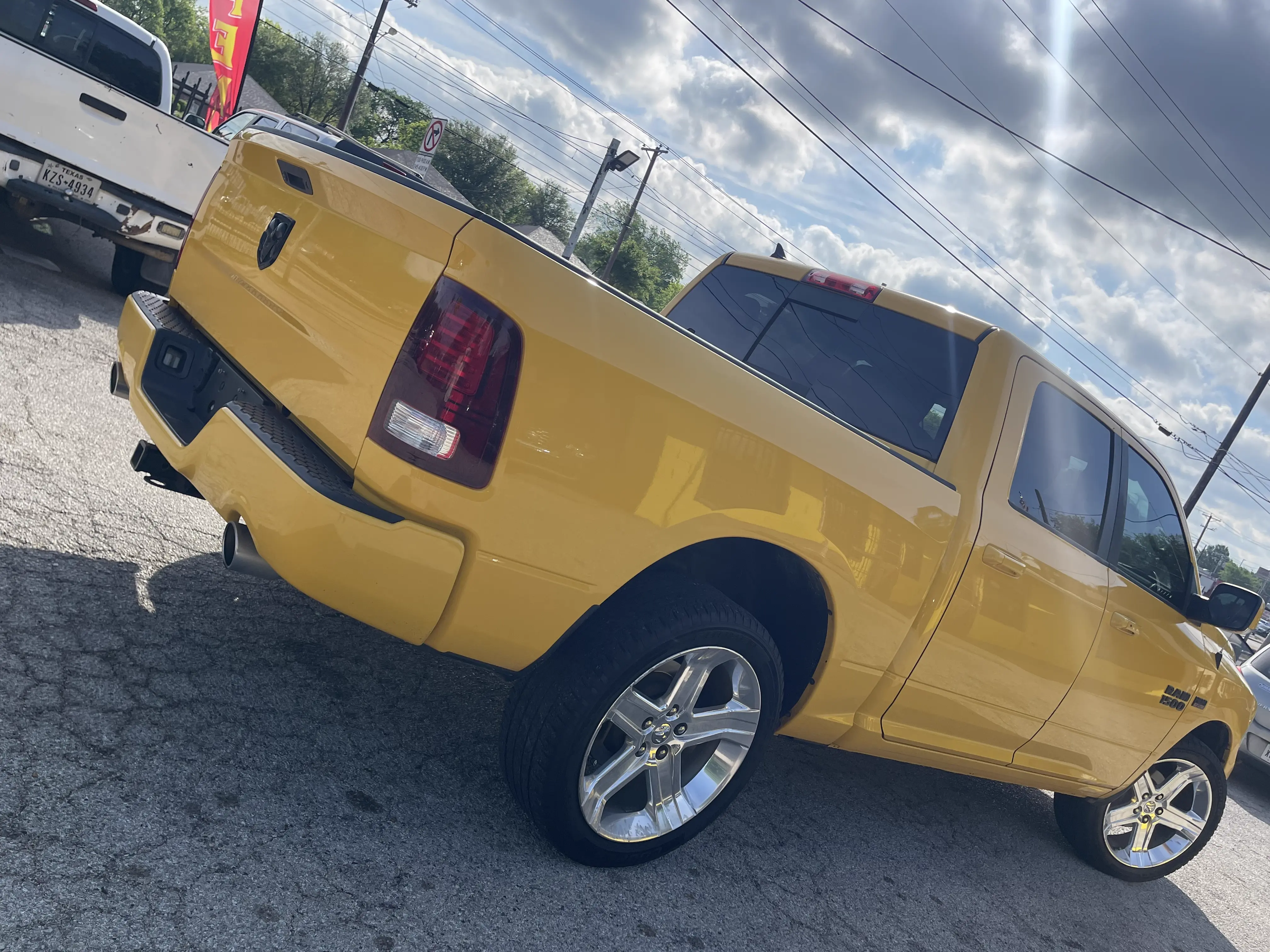 2016 RAM 1500 Sport — photo 9 of 12