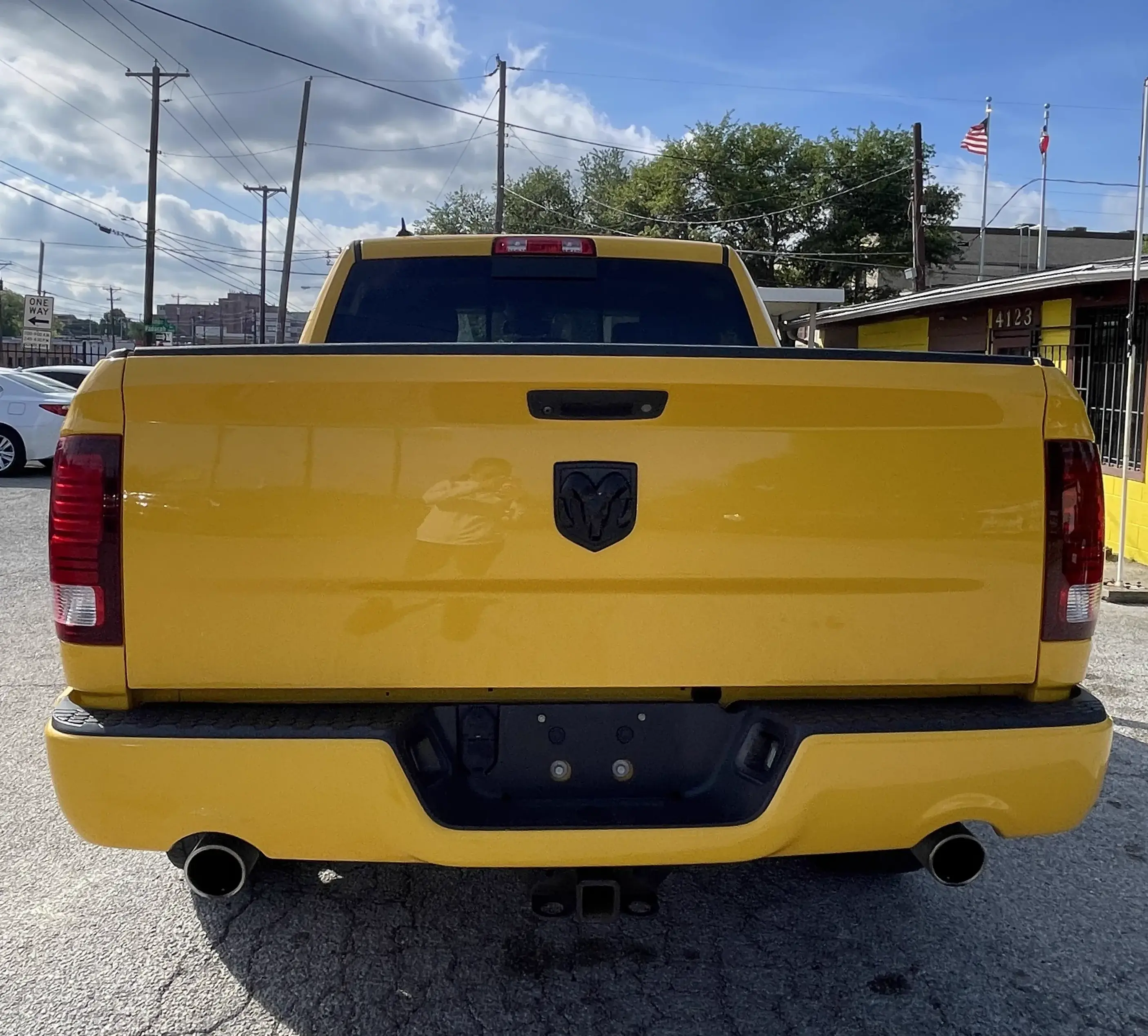 2016 RAM 1500 Sport — photo 10 of 12