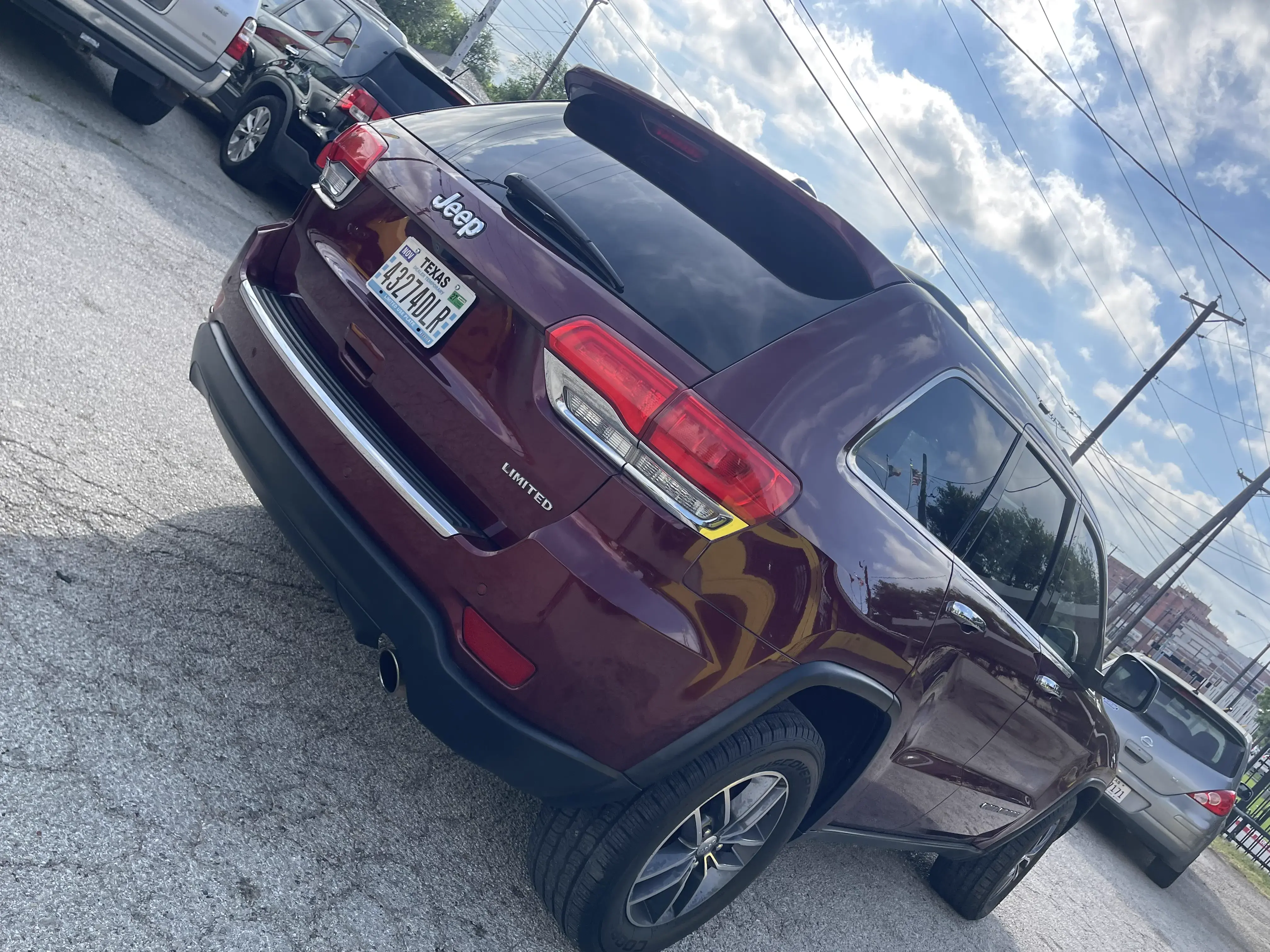 2017 Jeep Grand Cherokee — photo 9 of 12