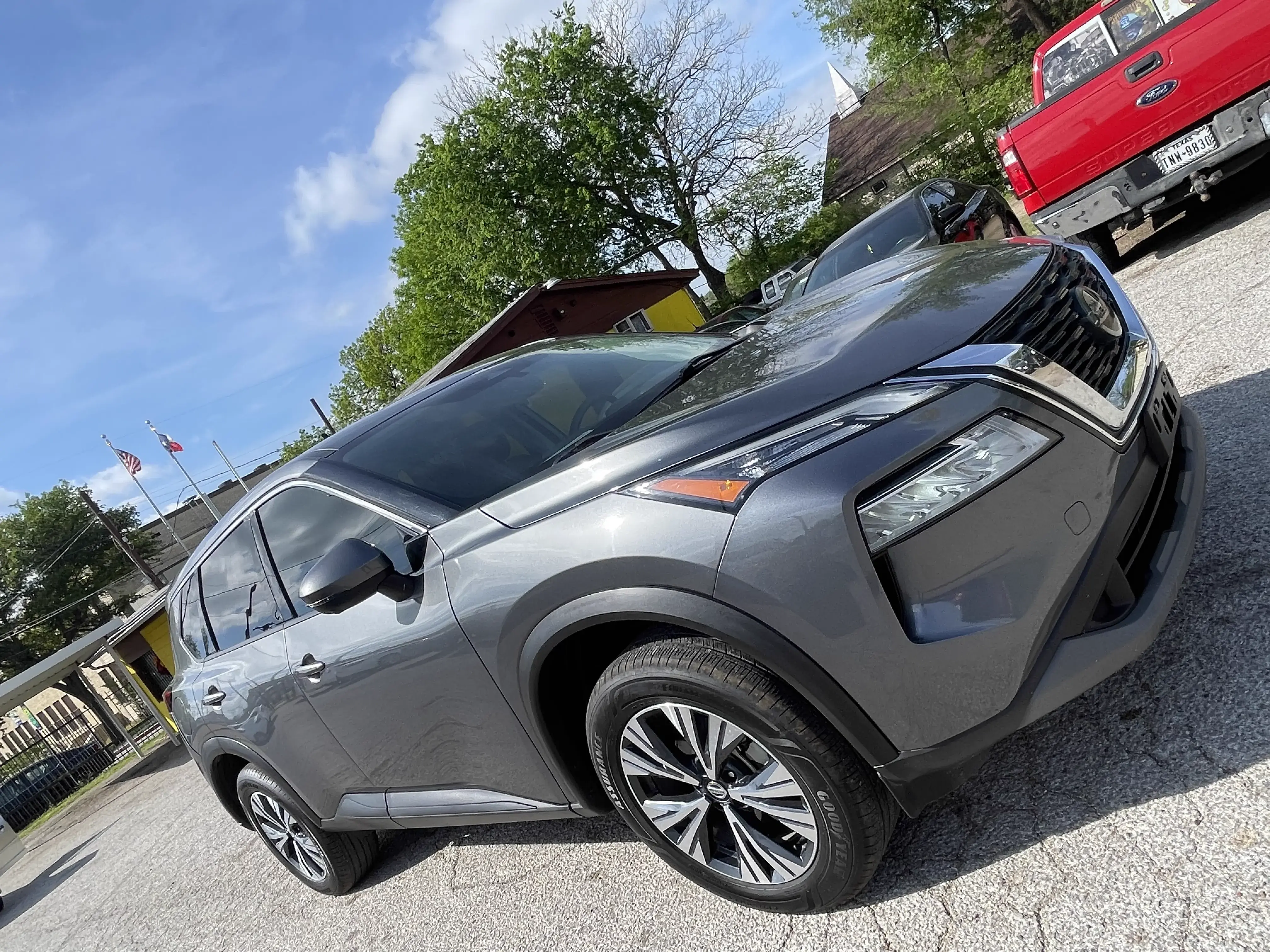 2021 Nissan Rogue — photo 3 of 9